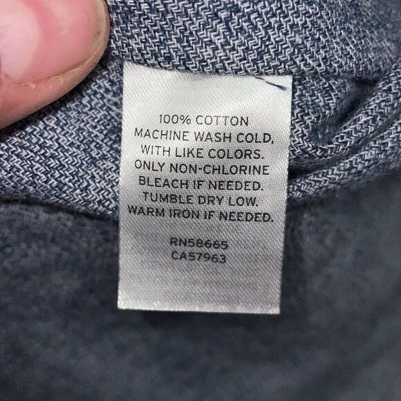 Wallin & Bros Chamois Buttondown Flannel - Picture 5 of 6